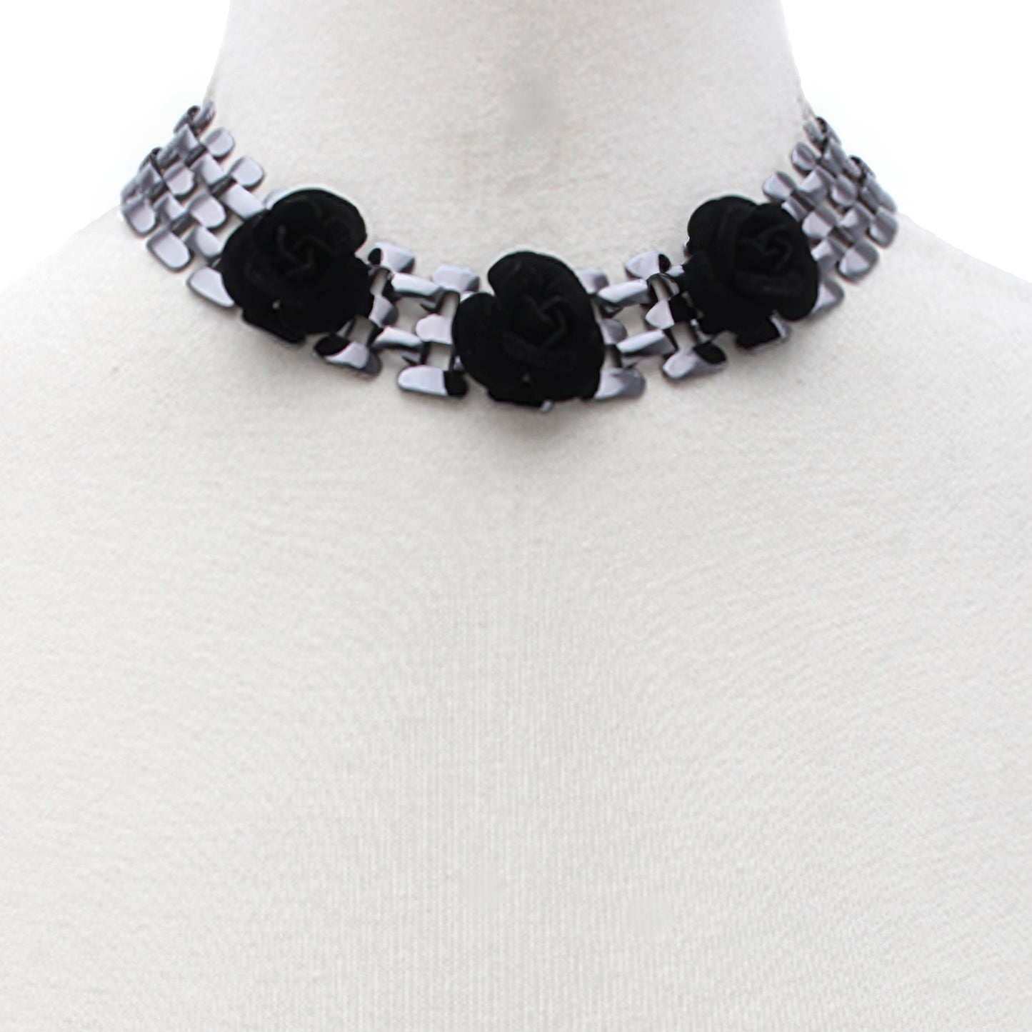 Sodajo Flower Metal Necklace